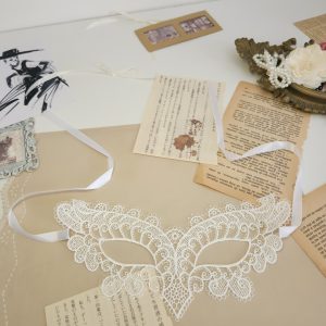 masque broderie hakima blanc